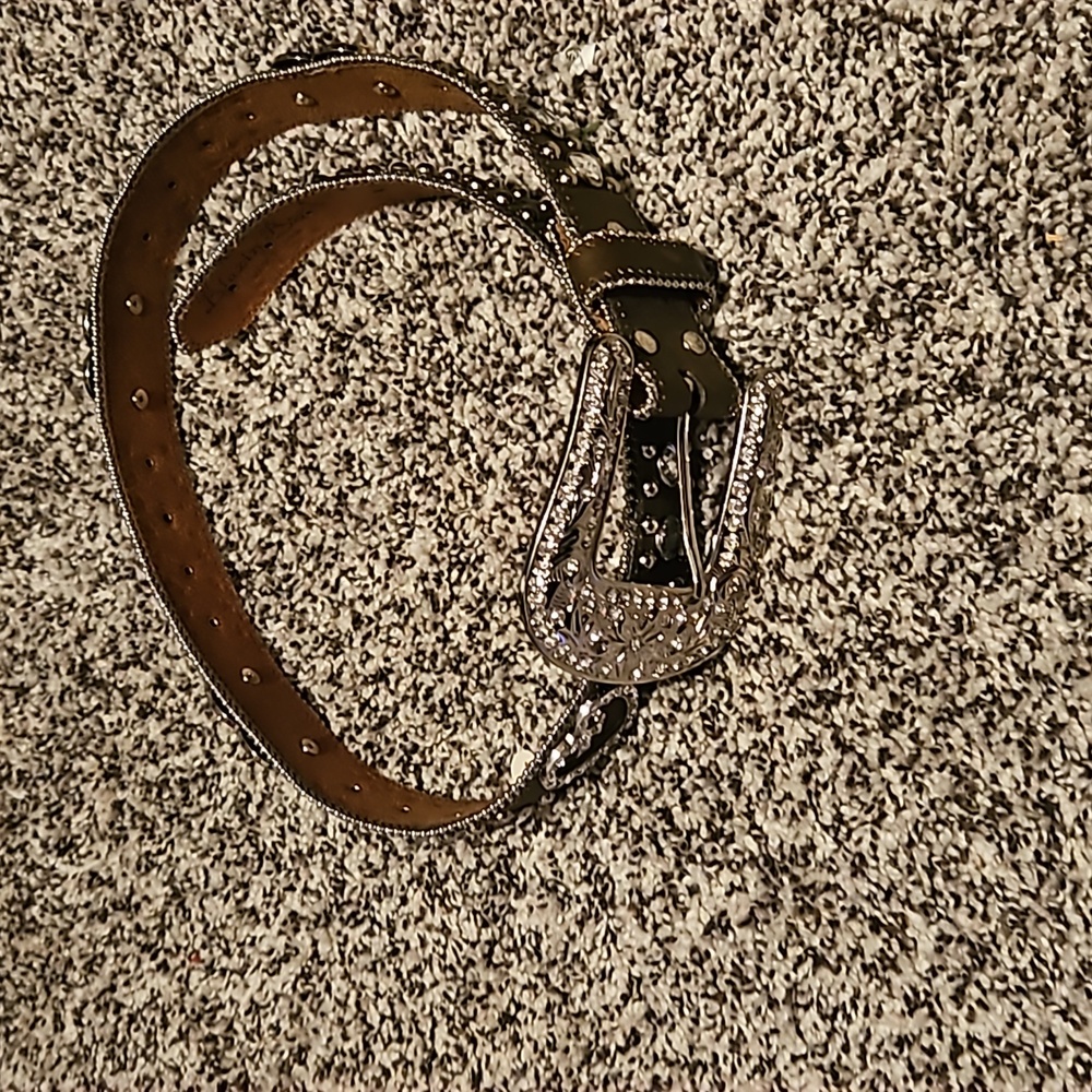 Blazin Roxx belt. Size women's small good condition. Brown with silver rhineston